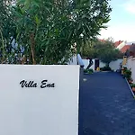 Ena *