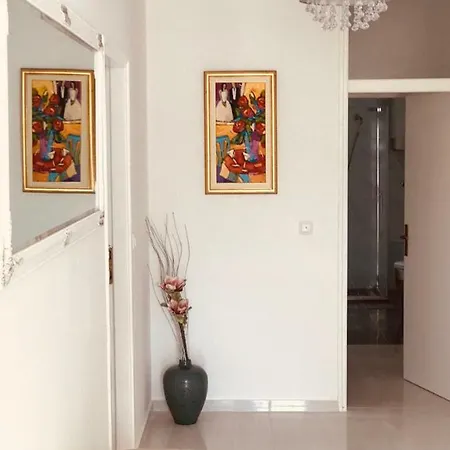 Villa Ena